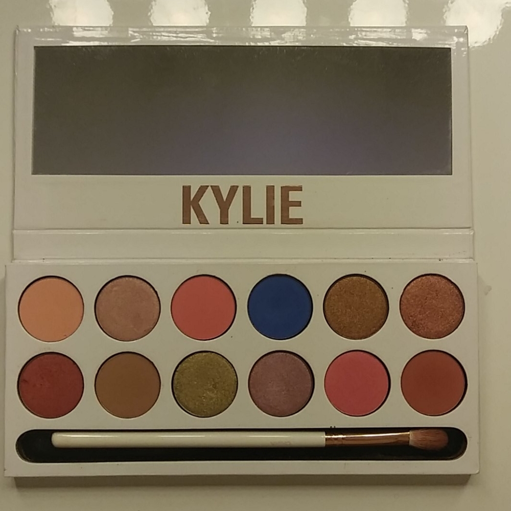 Kylie Cosmetics The Royal Peach Palette